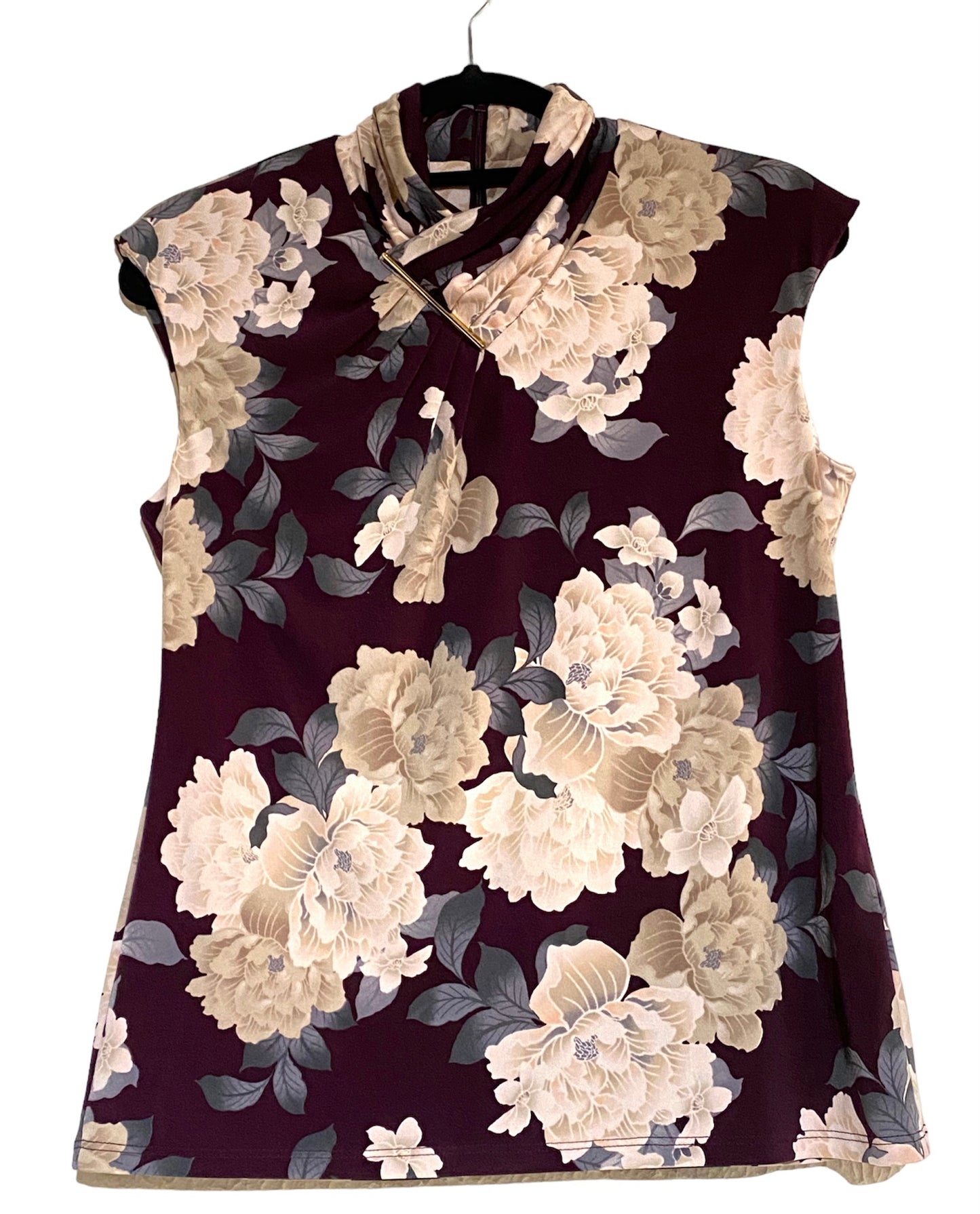 BLUSA VINOTINTO Y FLORES CUELLO ALTO